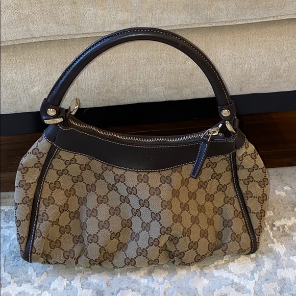 Gucci Shoulder Bag - Picture 2 of 11
